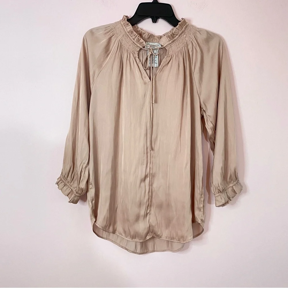 Carmen Marc Valvo Blush Peasant V-neck Blouse size small - Picture 2 of 10